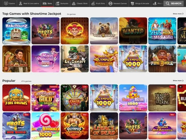 32Red games lobby screenshot: 32Red slots lobby showing 'Top Games with Showtime Jackpot' and a Popular row of 4,114 games